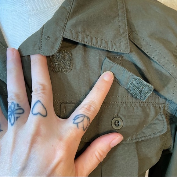 The North Face  button up long‎ sleeved top size XS - Picture 6 of 16